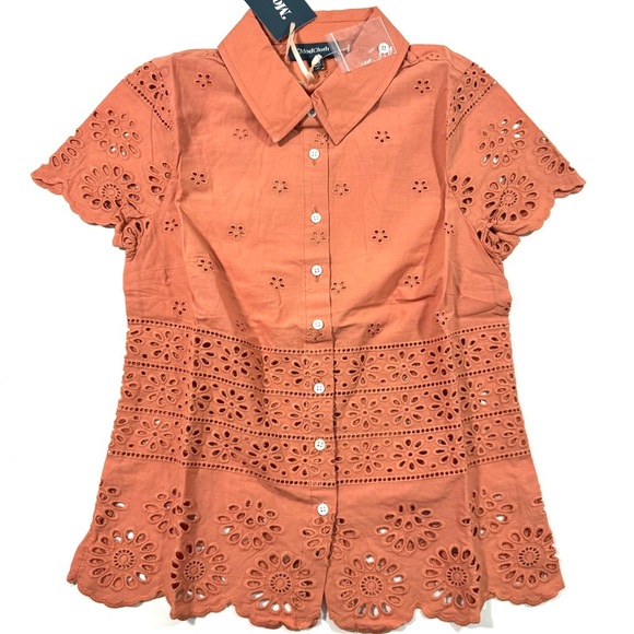 New ModCloth Timeless Eyelet Blouse Button Front Shirt - Picture 2 of 7